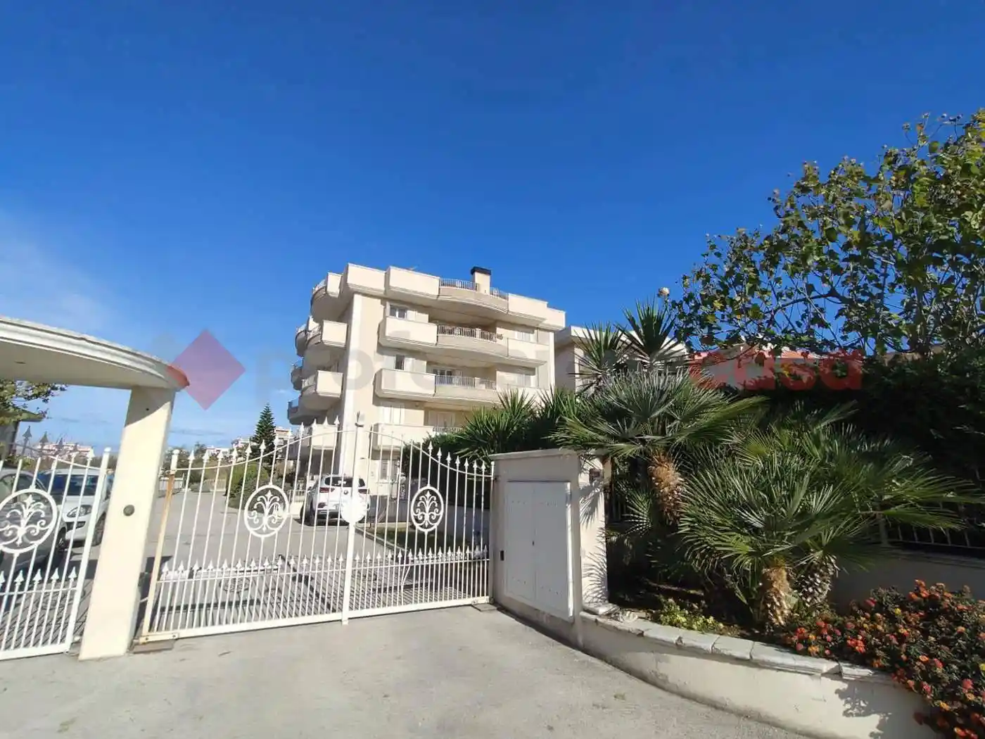 Quadrilocale via Abruzzo , 114, Centro, Alba Adriatica - foto 2