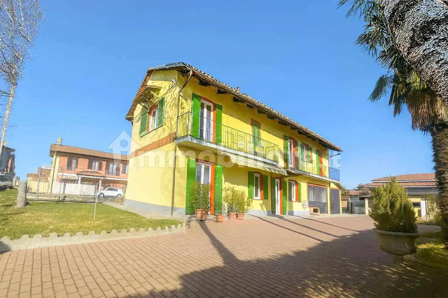 Villa in vendita a Sanfrè