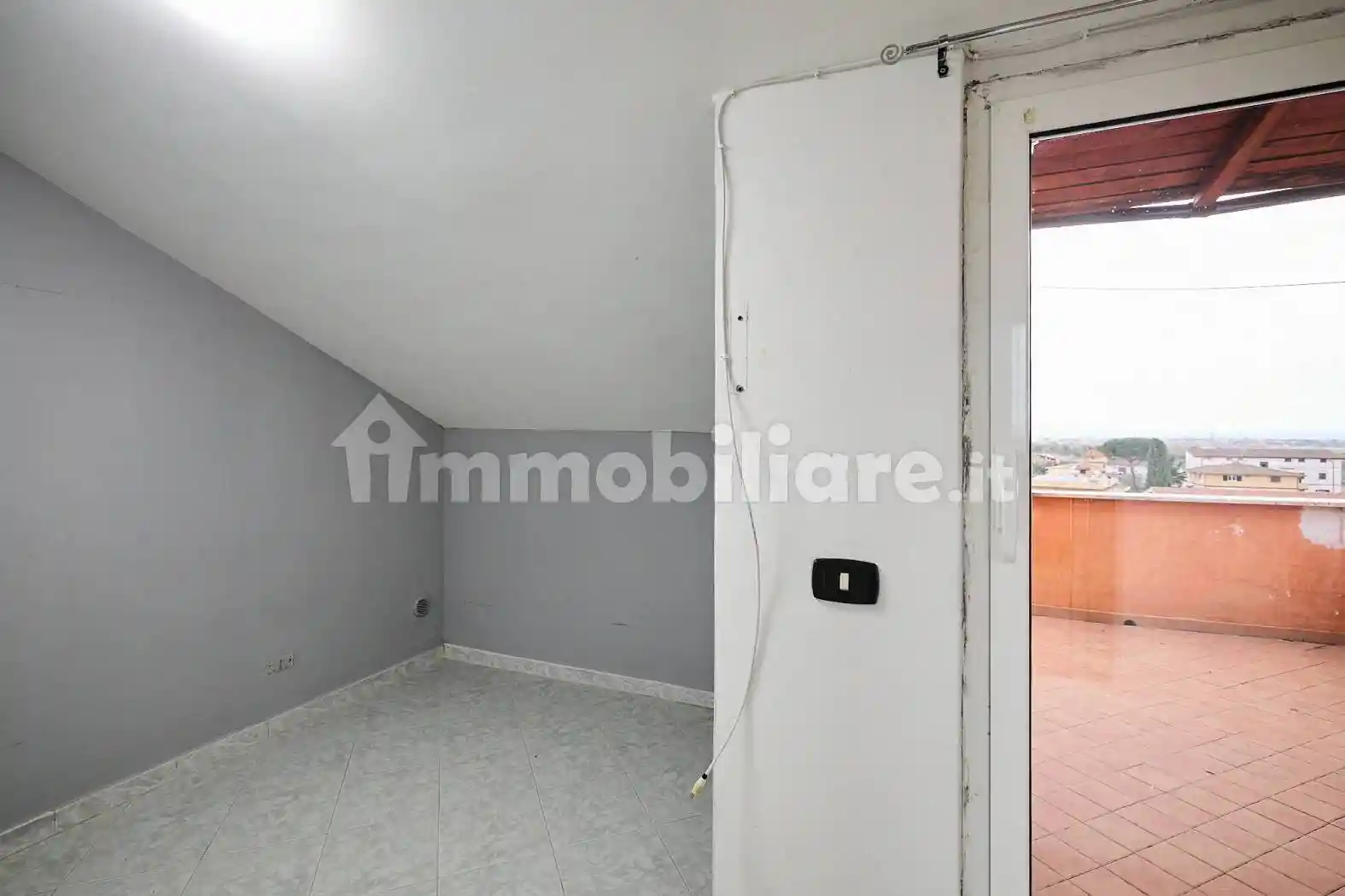 Attico via Monteroduni 48, Case Rosse, Roma - foto 3