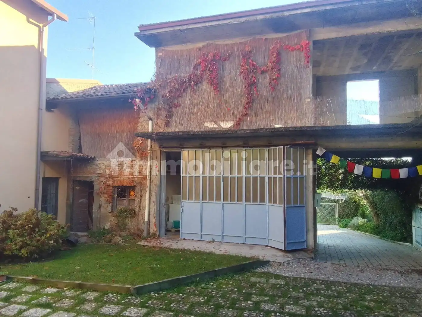 Rustico - Casale in vendita a Inverigo