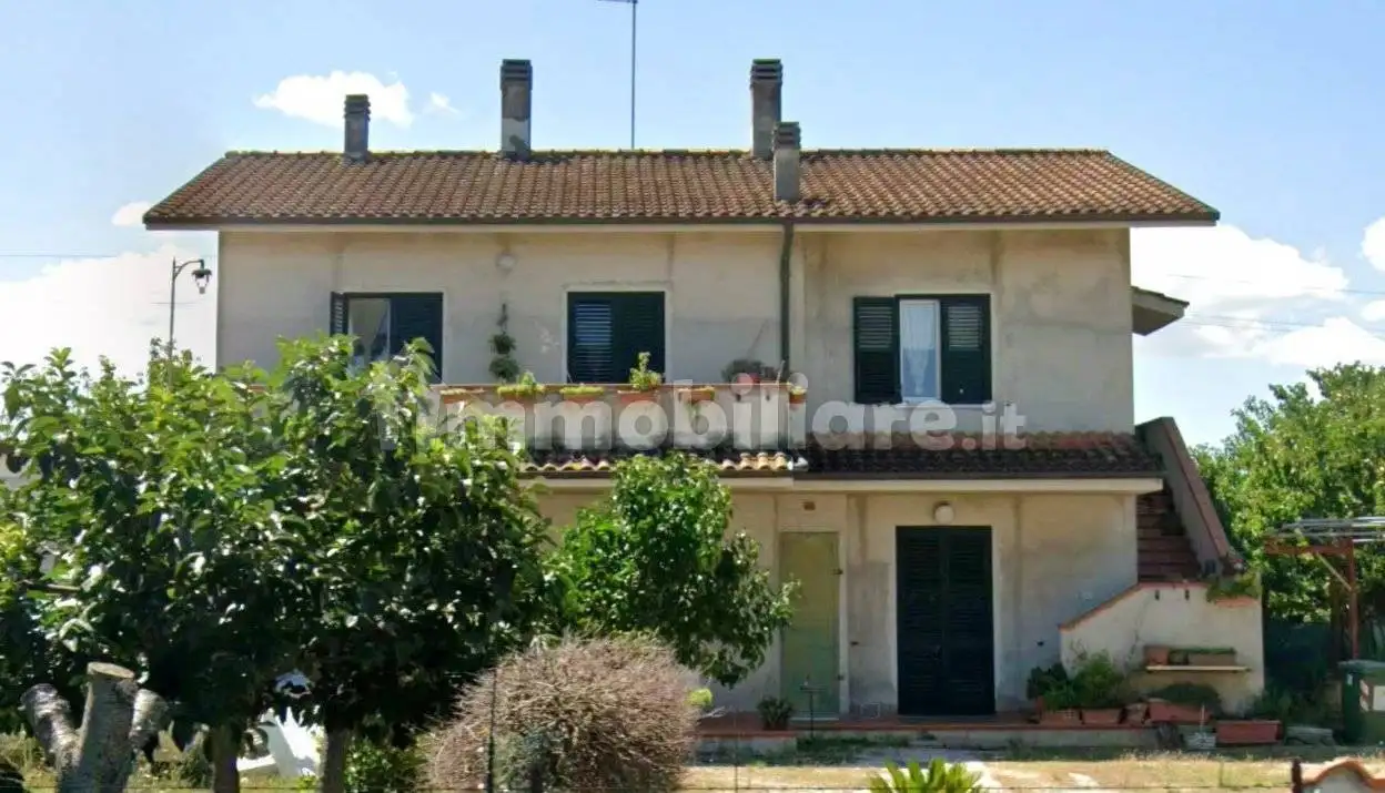 Villa in vendita a Montemarciano