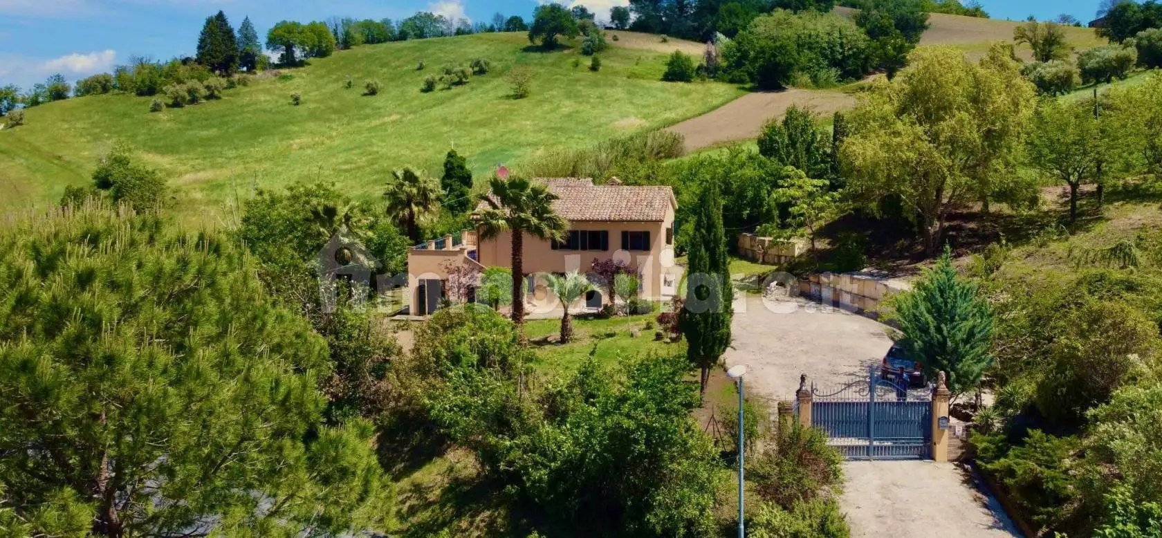 Rustico - Casale in vendita a San Ginesio