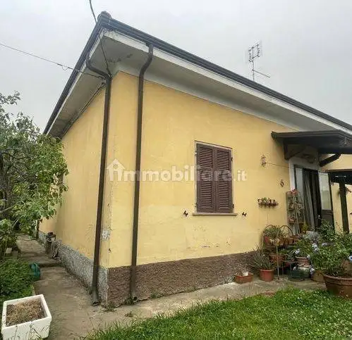 Casa indipendente in vendita a Carrara