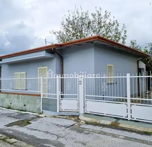 Villa in vendita a Massa