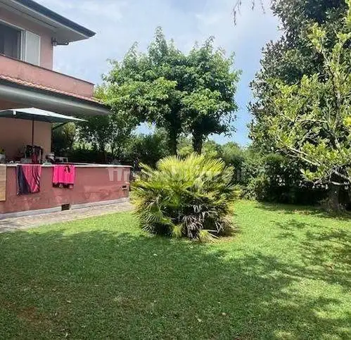 Villa in vendita a Massa