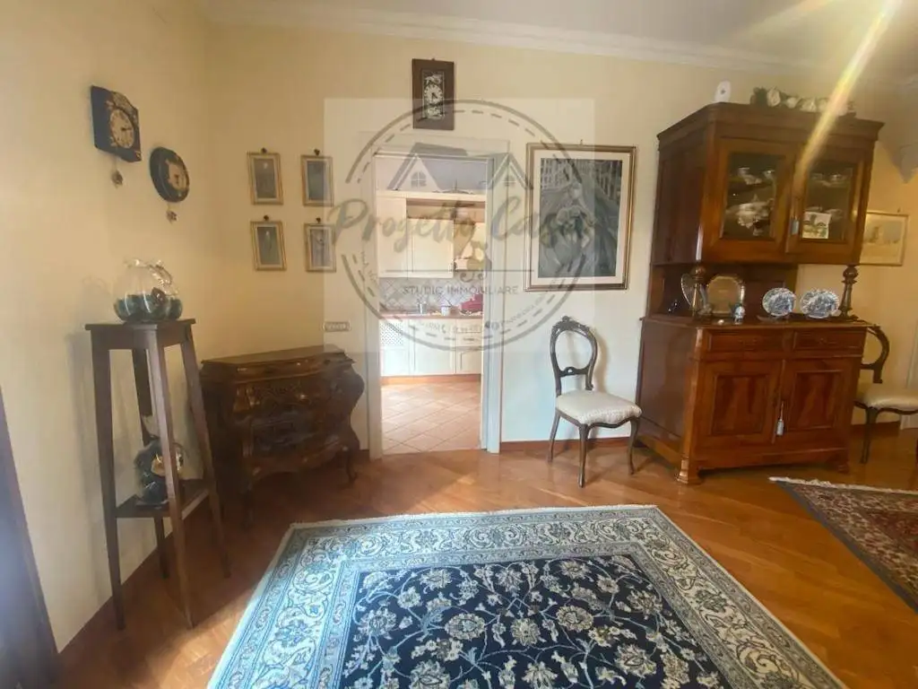 Trilocale piazza Giuseppe Mazzini, Centro Storico, Velletri - foto 3