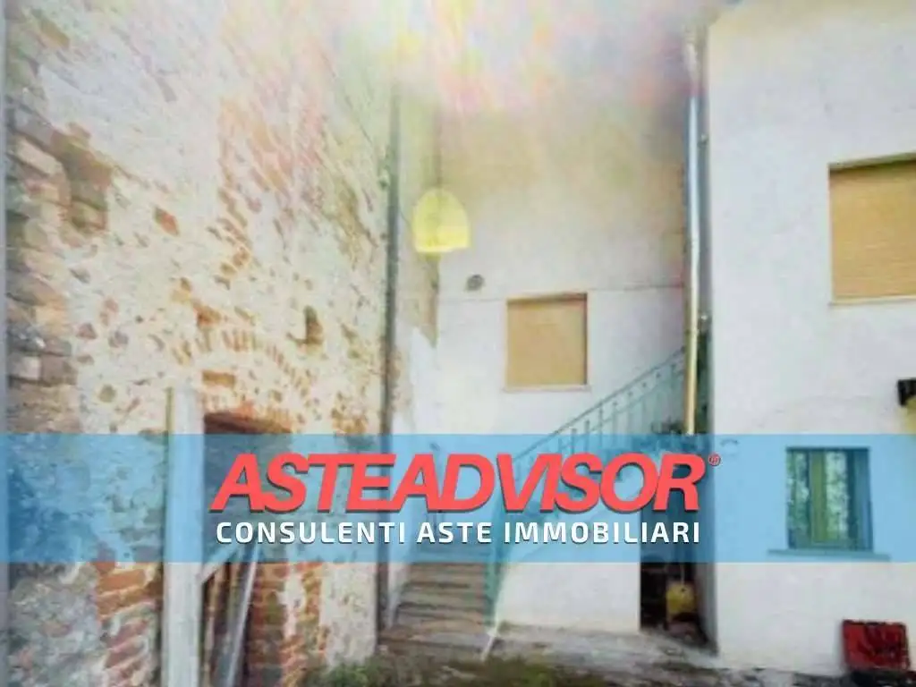Casa indipendente in asta a Piozzo