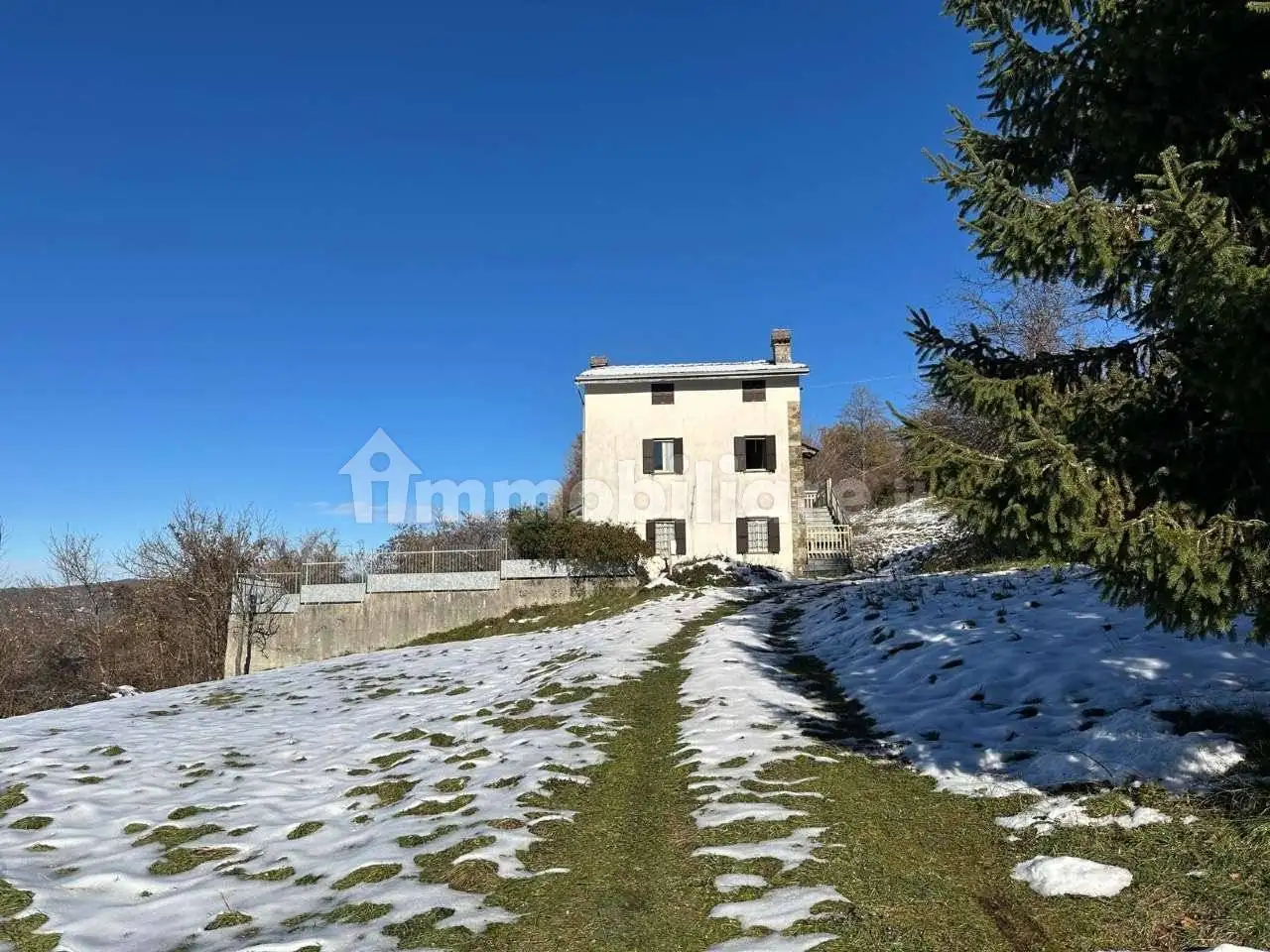 Casa indipendente in vendita a Morfasso