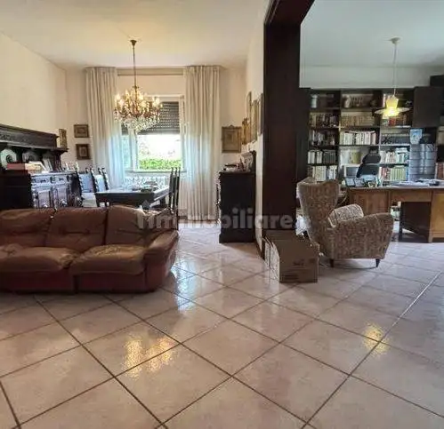 Casa indipendente in vendita a Cascina