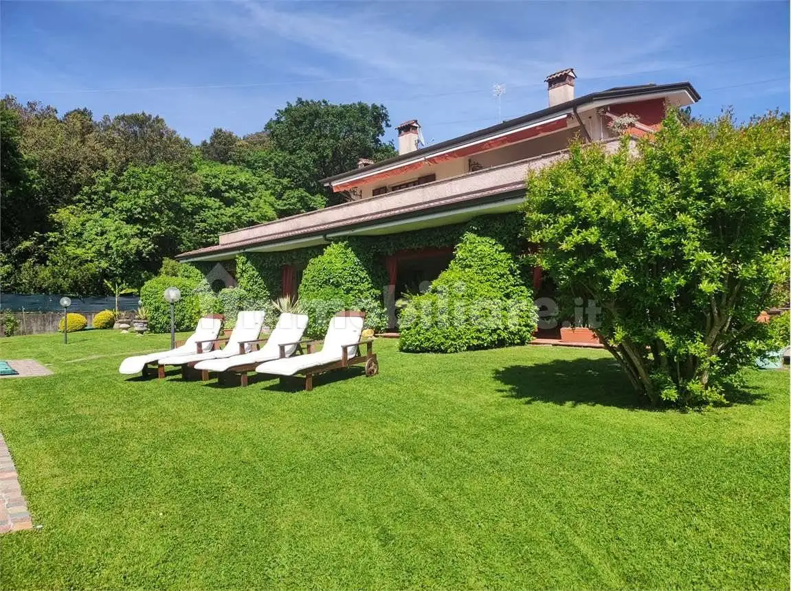 Villa in vendita a Sarzana