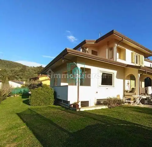 Villa in vendita a Camaiore