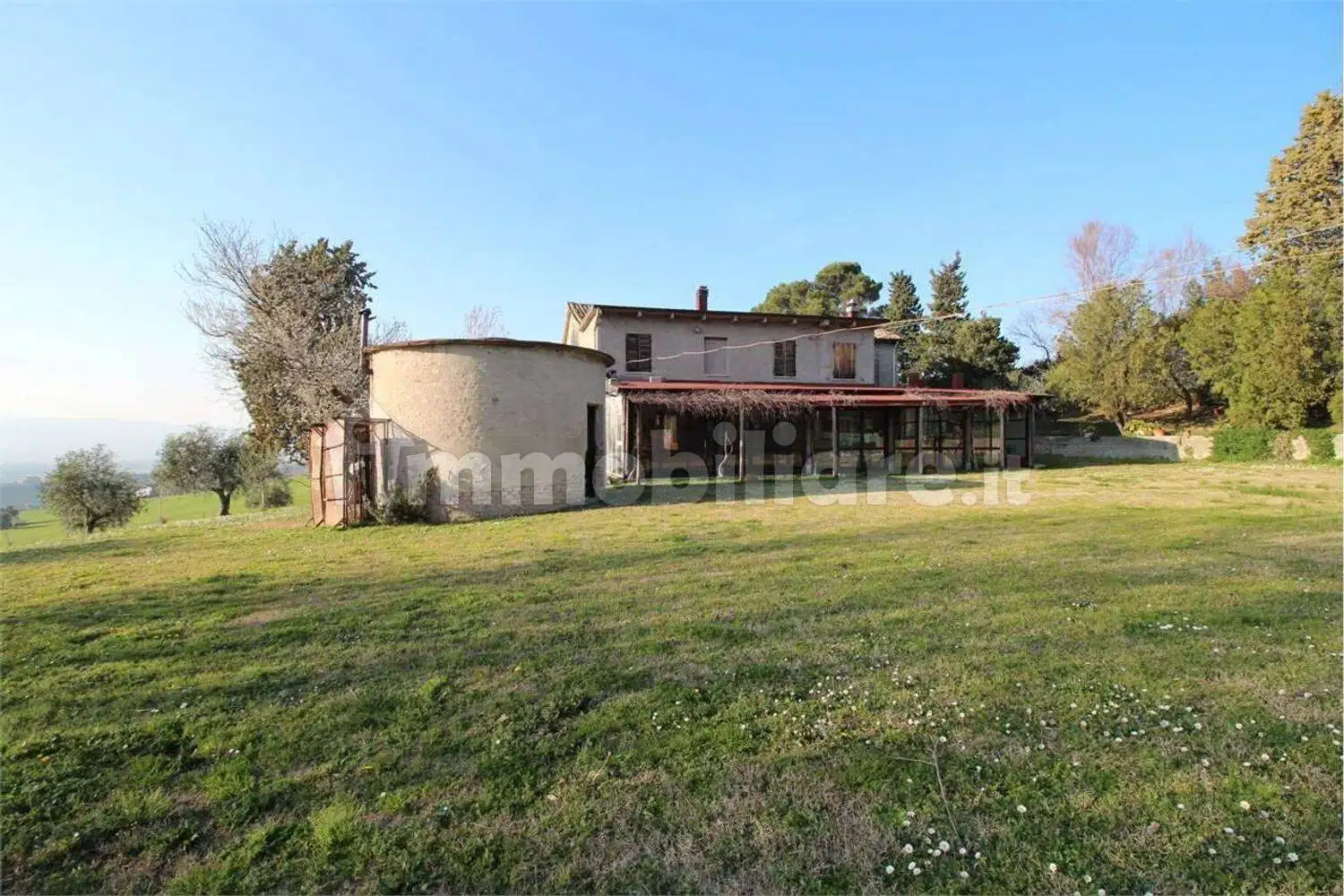 Rustico - Casale in vendita a Montelabbate