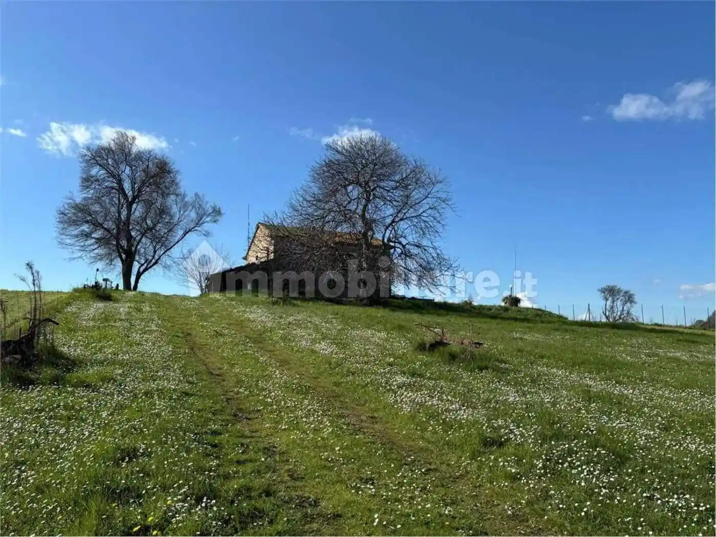 Rustico - Casale in vendita a Vallefoglia