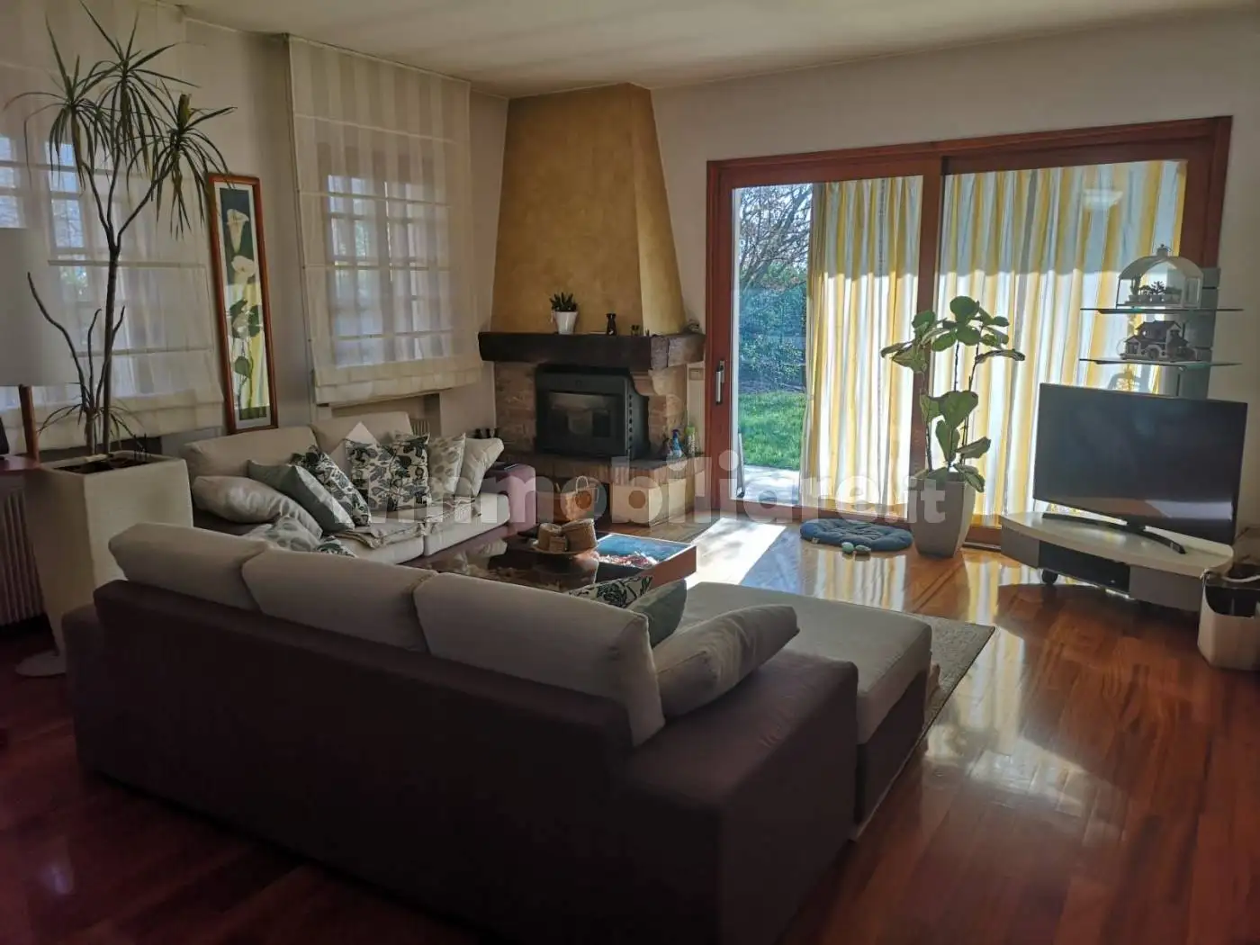 Villa in vendita a Caerano di San Marco