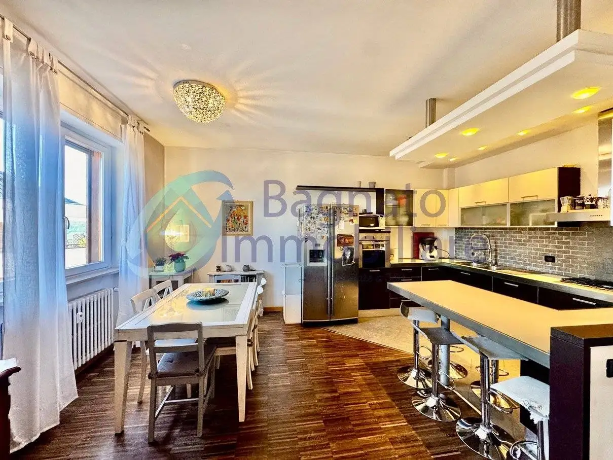 Appartamento in vendita a Novara