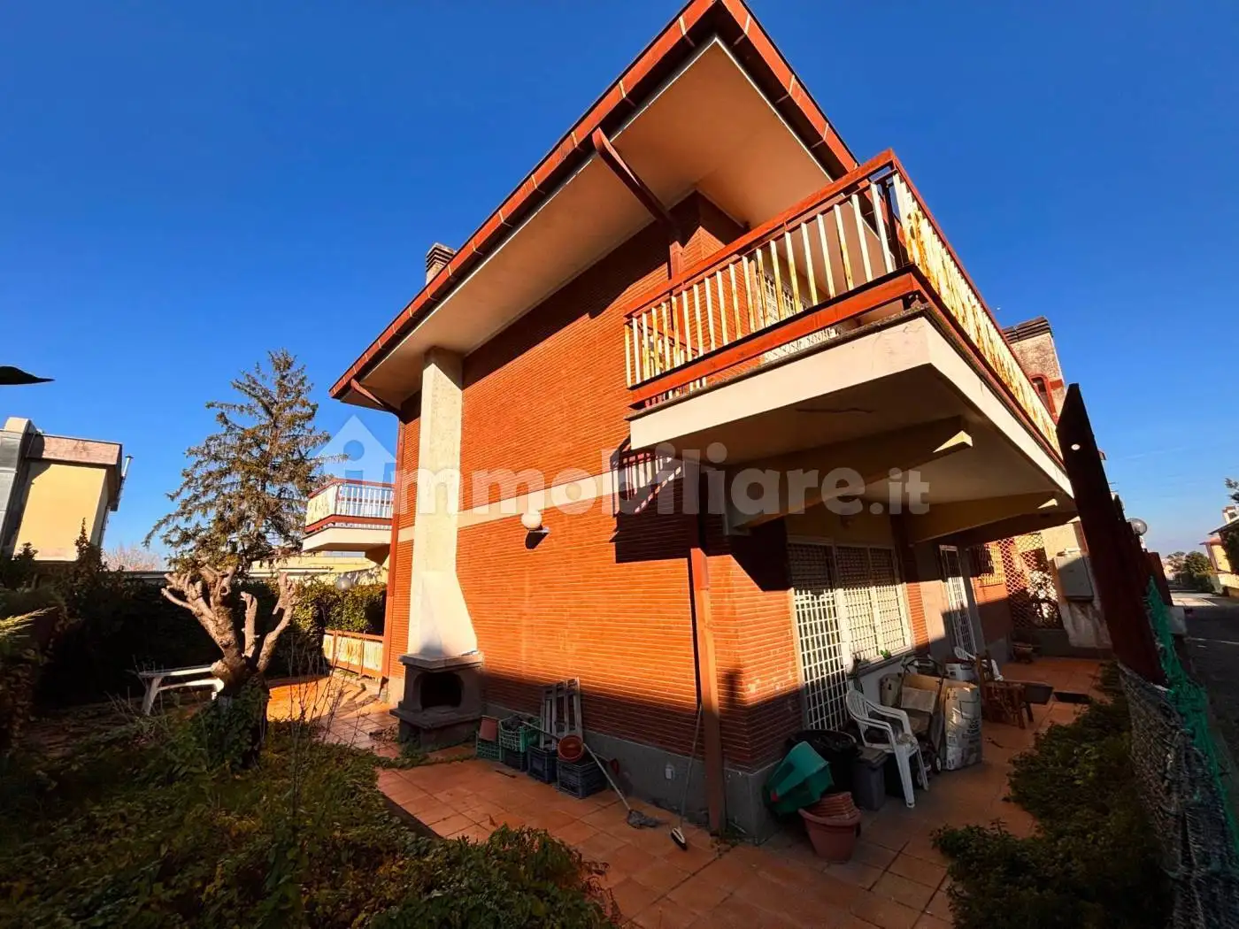 Terratetto plurifamiliare in vendita a Roma