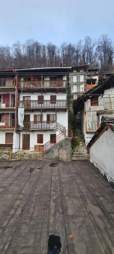 Casa indipendente in vendita a Mezzenile