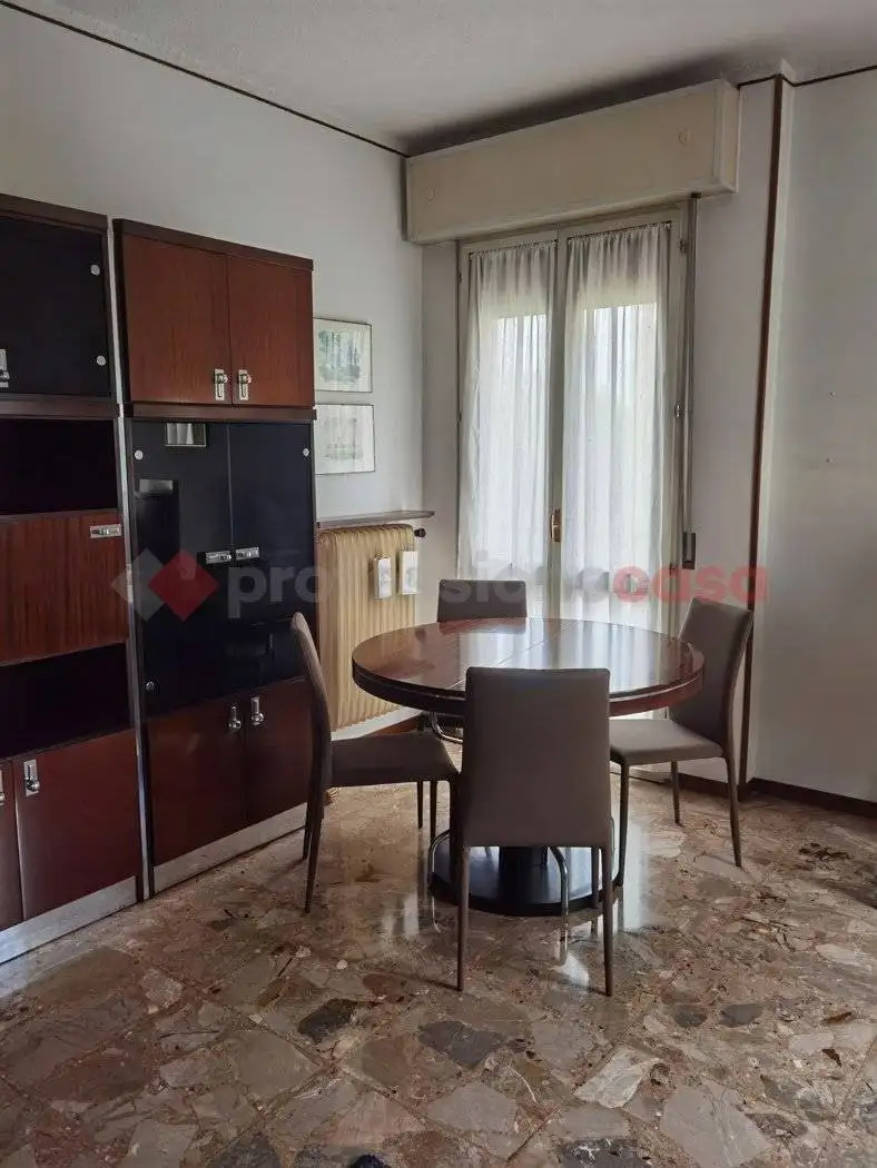 Quadrilocale via Generale Giacomo Desenzani, 1, Centro, Castiglione delle Stiviere - foto 4