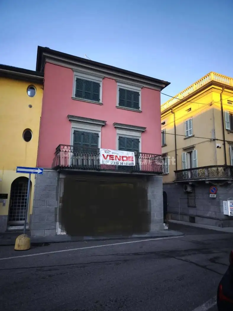 Palazzo - Edificio in vendita a Carpaneto Piacentino