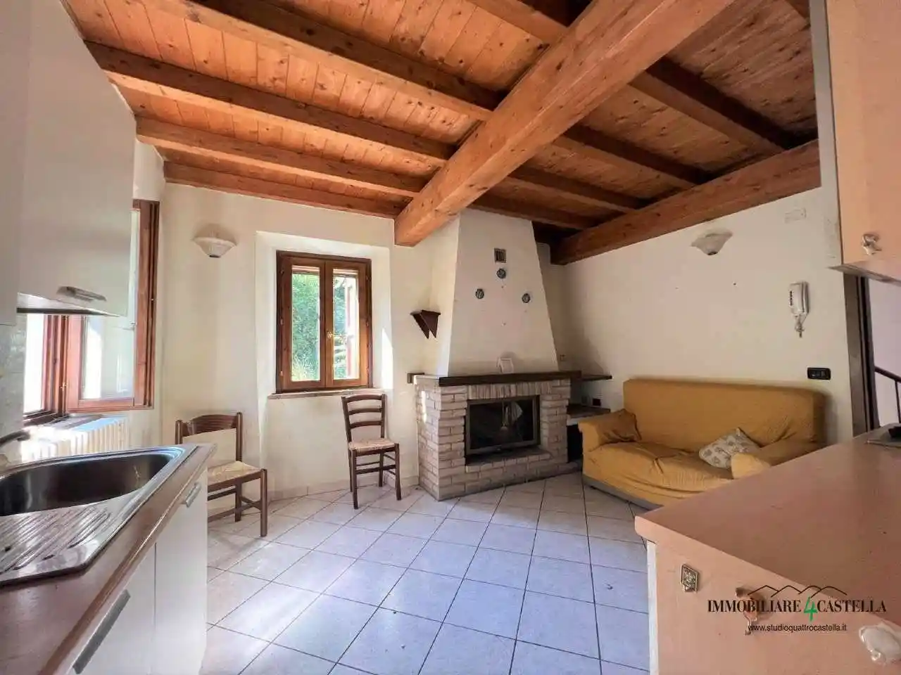Casa indipendente in vendita a Castelnovo Ne' Monti