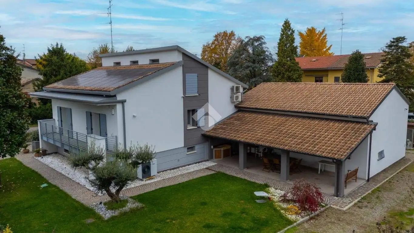 Villa unifamiliare via G. Marconi 90, Cadelbosco Di Sotto, Cadelbosco di Sopra - foto 2