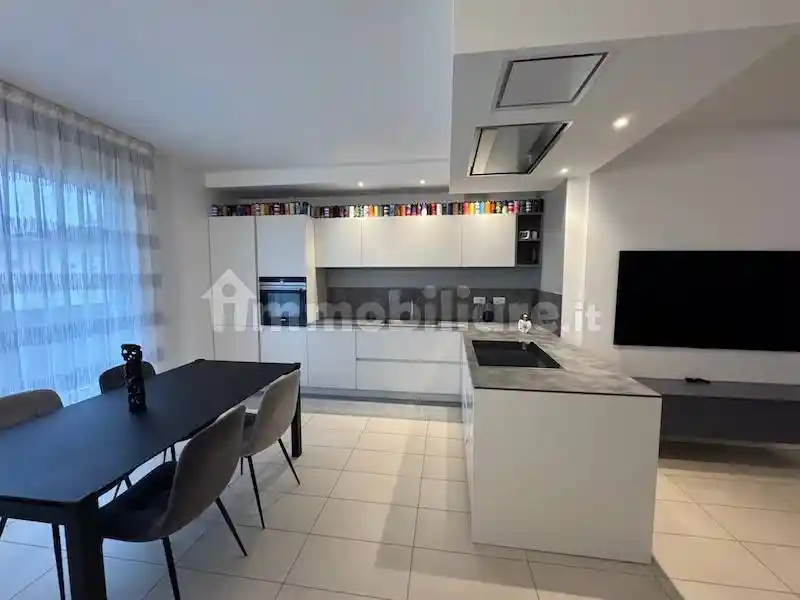 Trilocale ottimo stato, secondo piano, Vigonovo - foto 2