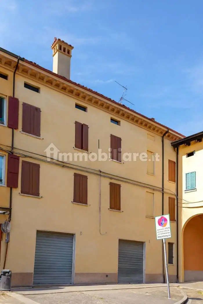 Palazzo - Edificio in vendita a Castelnuovo Rangone
