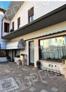 Palazzo - stabile all'asta via Benedetto Croce, 16, Chiuppano - foto 2