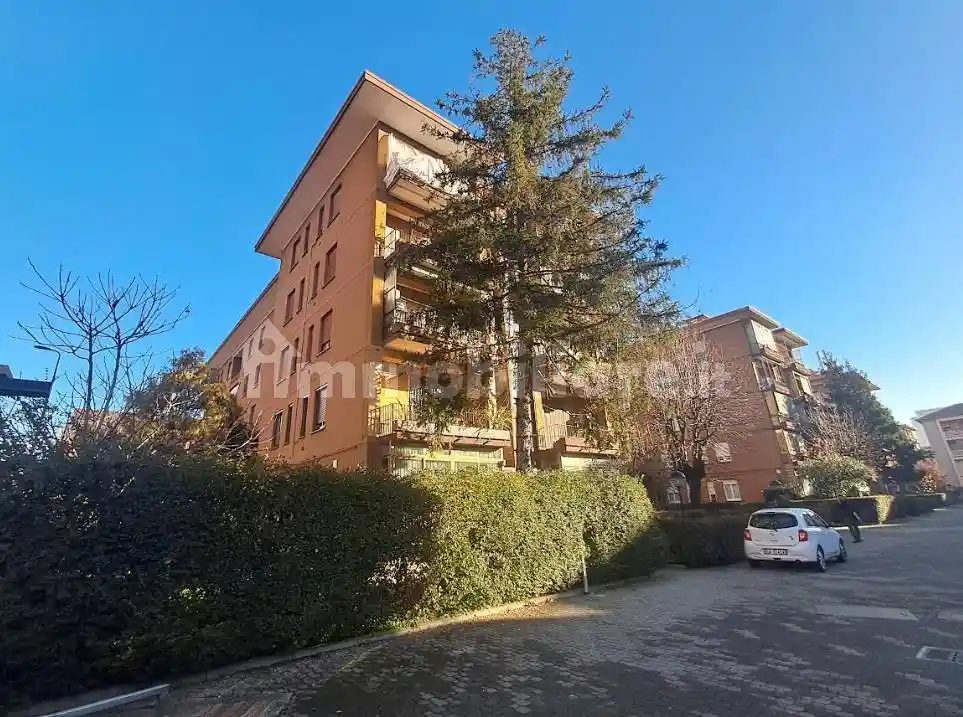 Quadrilocale viale Giovanni Suzzani, Bicocca, Milano - foto 4