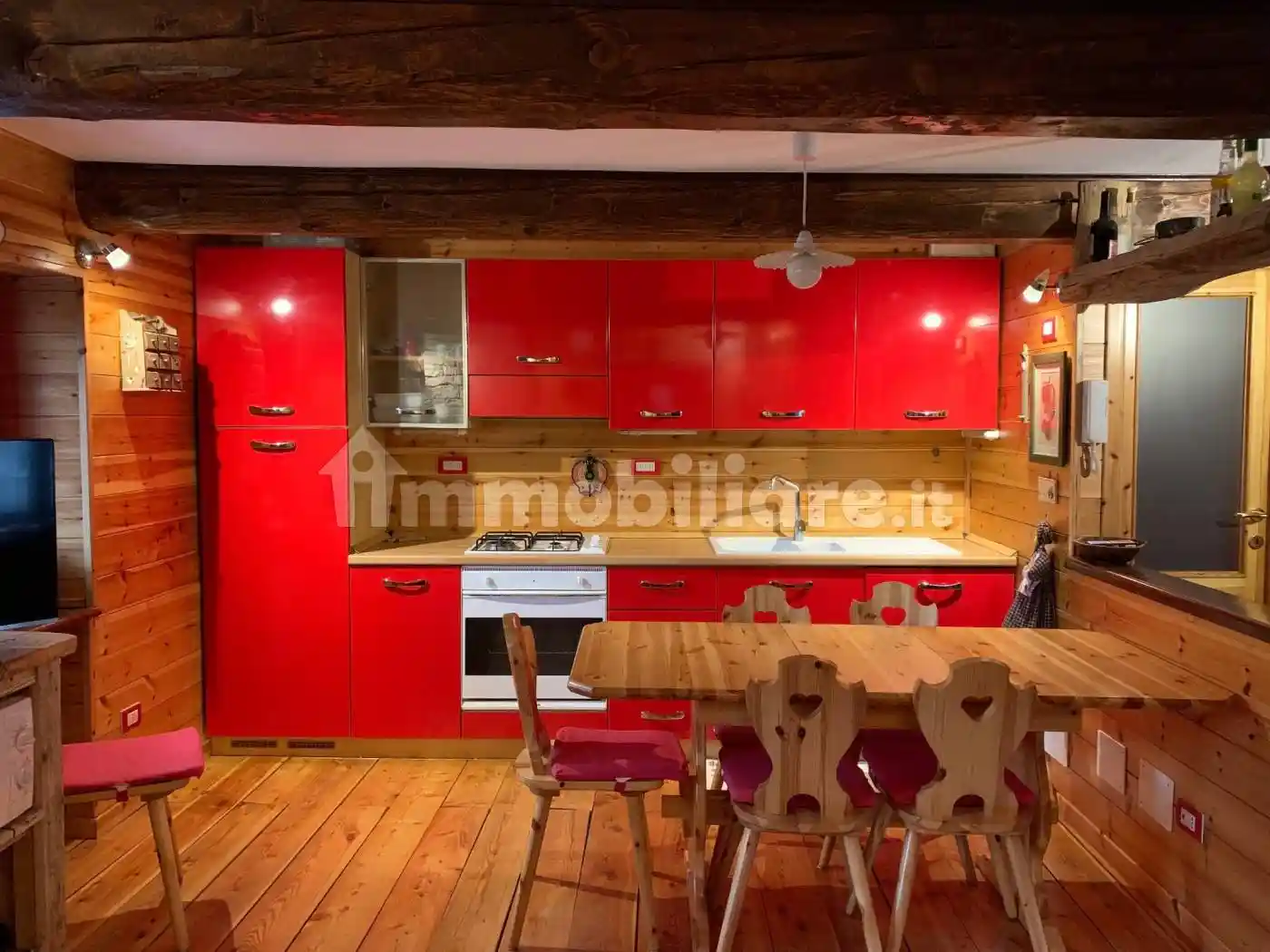 Casa indipendente in affitto a Brusson