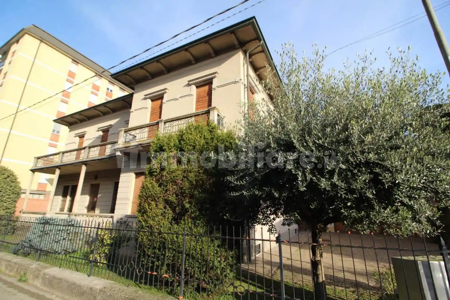 Villa plurifamiliare via Stazione, Centro, Varallo Pombia - foto 2