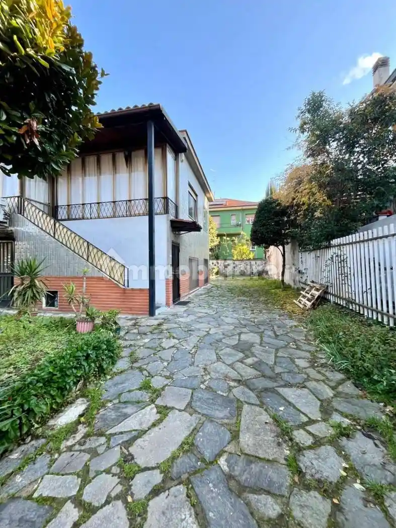 Villa unifamiliare via Eugenio Bellosio 11, Quartiere Forlanini, Milano - foto 5