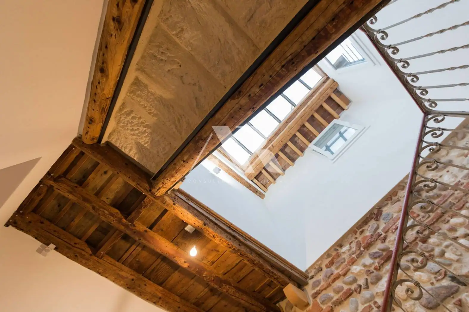 Palazzo - Edificio in vendita a Verona