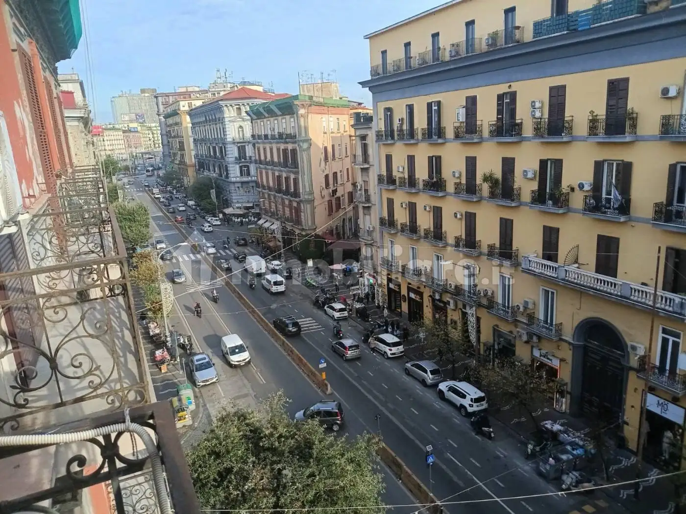 Appartamento in vendita a Napoli