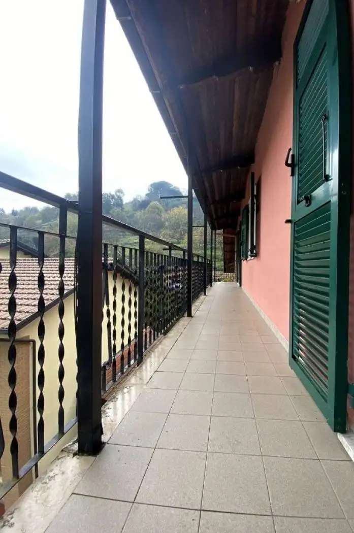 Appartamento in vendita a Varese Ligure