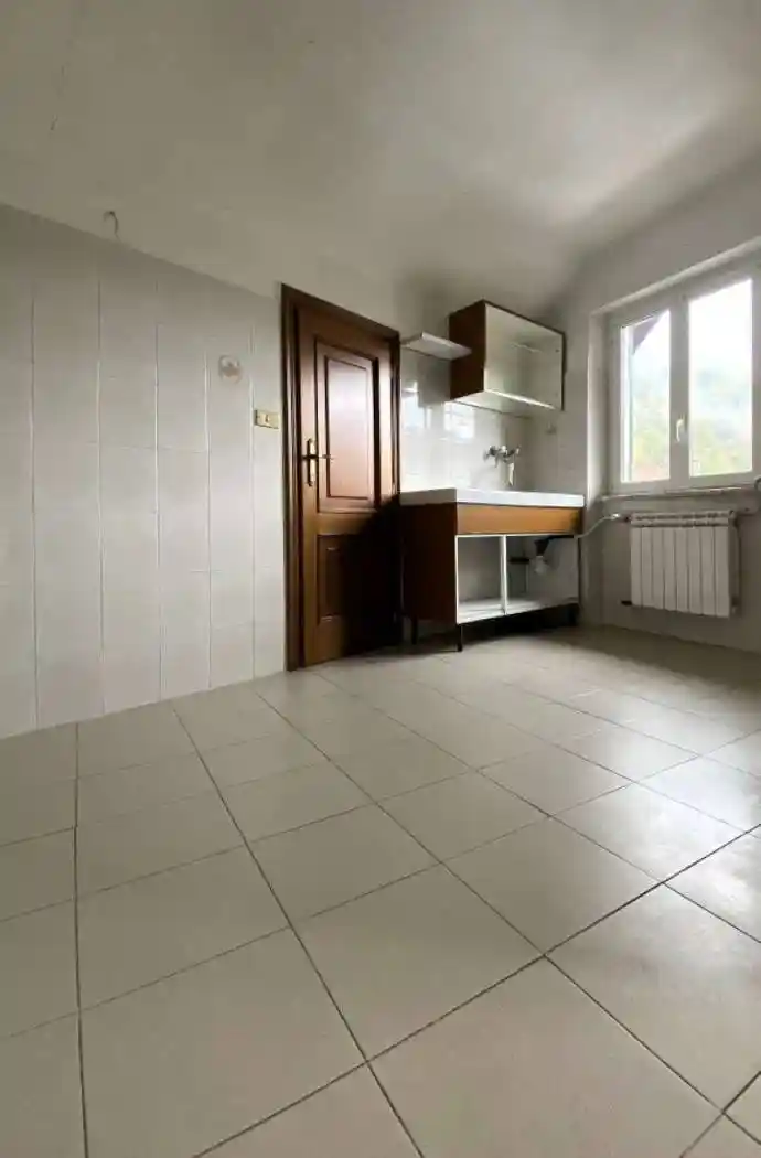 Quadrilocale via Gresino, Centro, Varese Ligure - foto 2