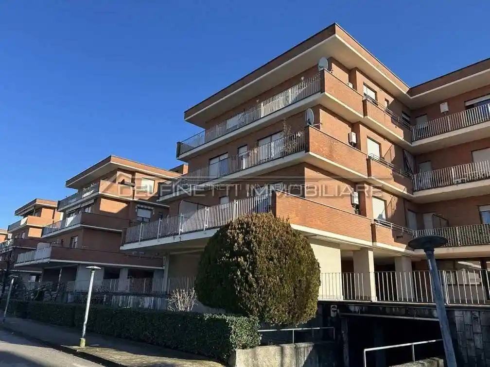 Trilocale corso Europa, Borgo Piave, Corso Europa, Zona Ferrero, Alba - foto 3