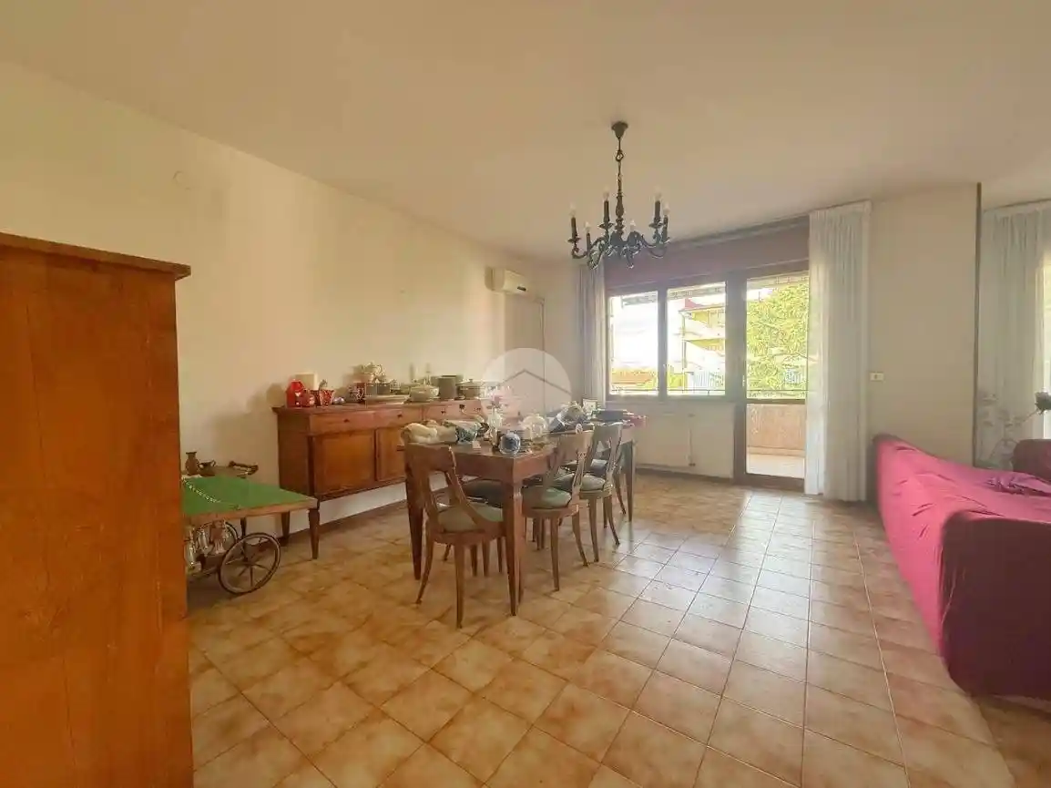 Trilocale viale dei Bersaglieri 44, Parco degli Aranci, Caserta - foto 4