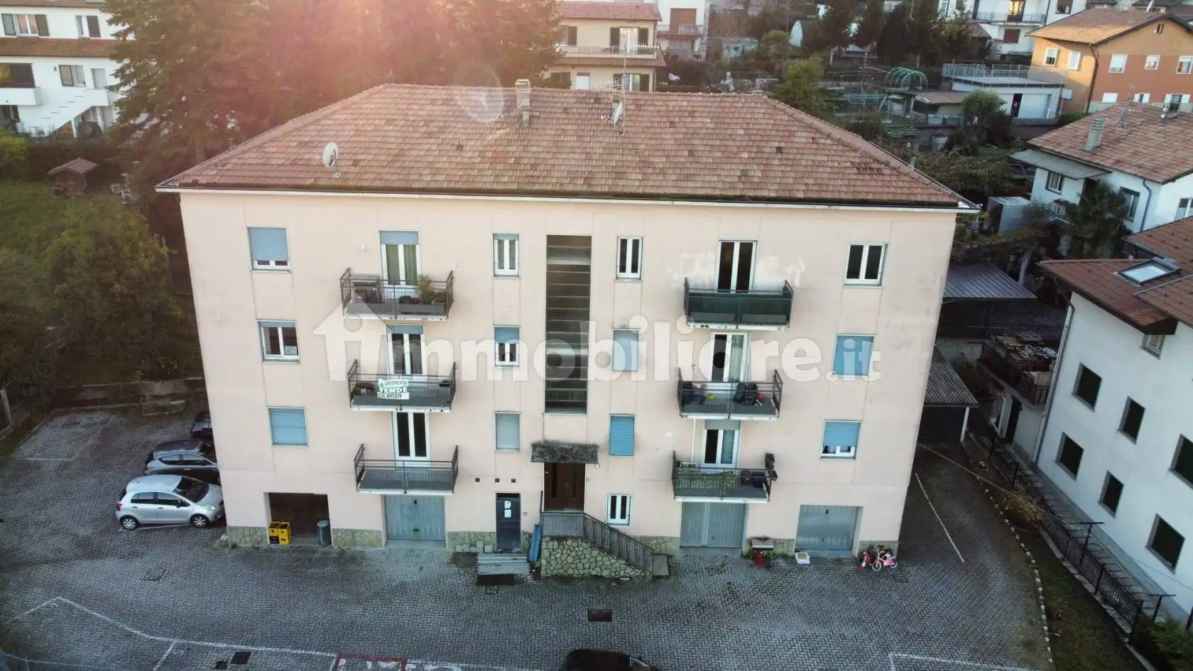 Palazzo - Edificio in vendita a San Fermo della Battaglia