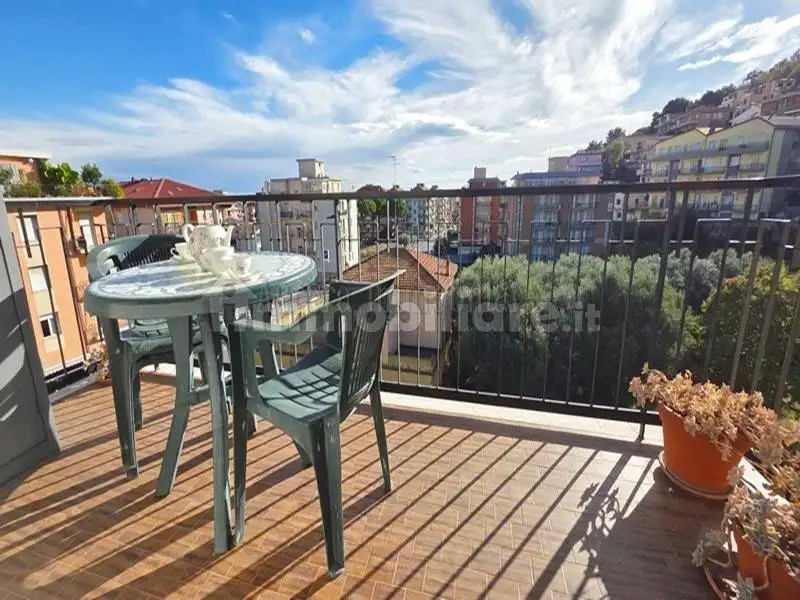 Appartamento in vendita a Borghetto Santo Spirito