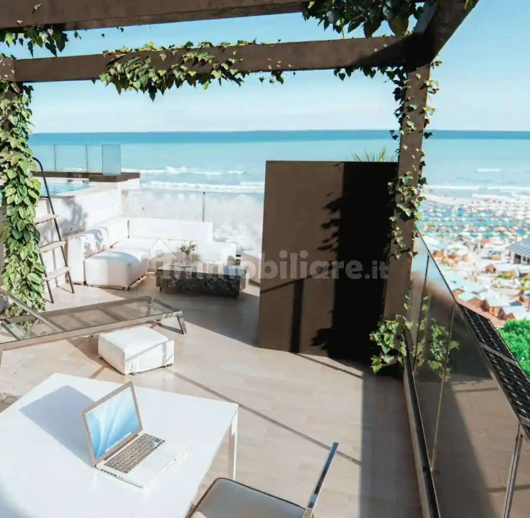 Trilocale viale Giosuè Carducci 9, Centro, Riccione - foto 3