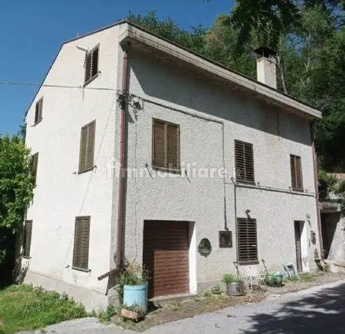 Villa in vendita a Rosora