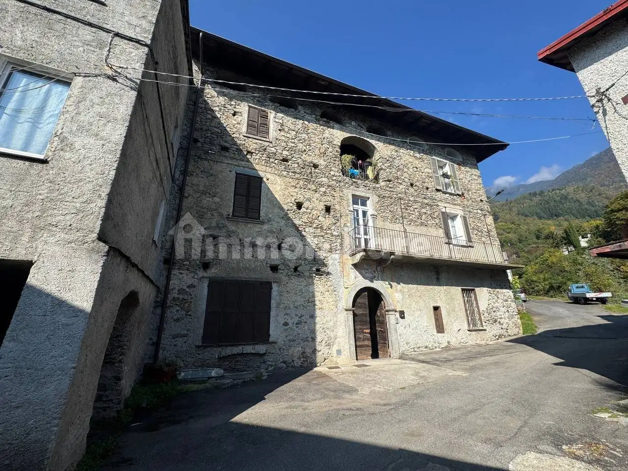 Casa indipendente in vendita a Berbenno di Valtellina