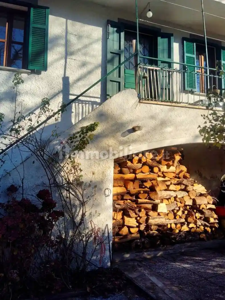 Quadrilocale via Castello 51, Viola - foto 2