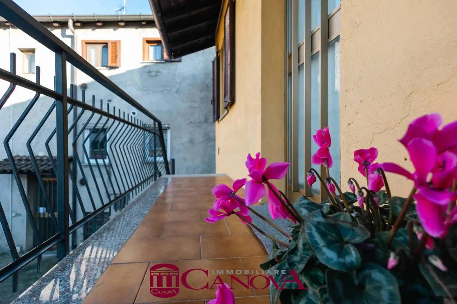 Trilocale buono stato, primo piano, Cadorago Caslino Al Piano, Cadorago - foto 2