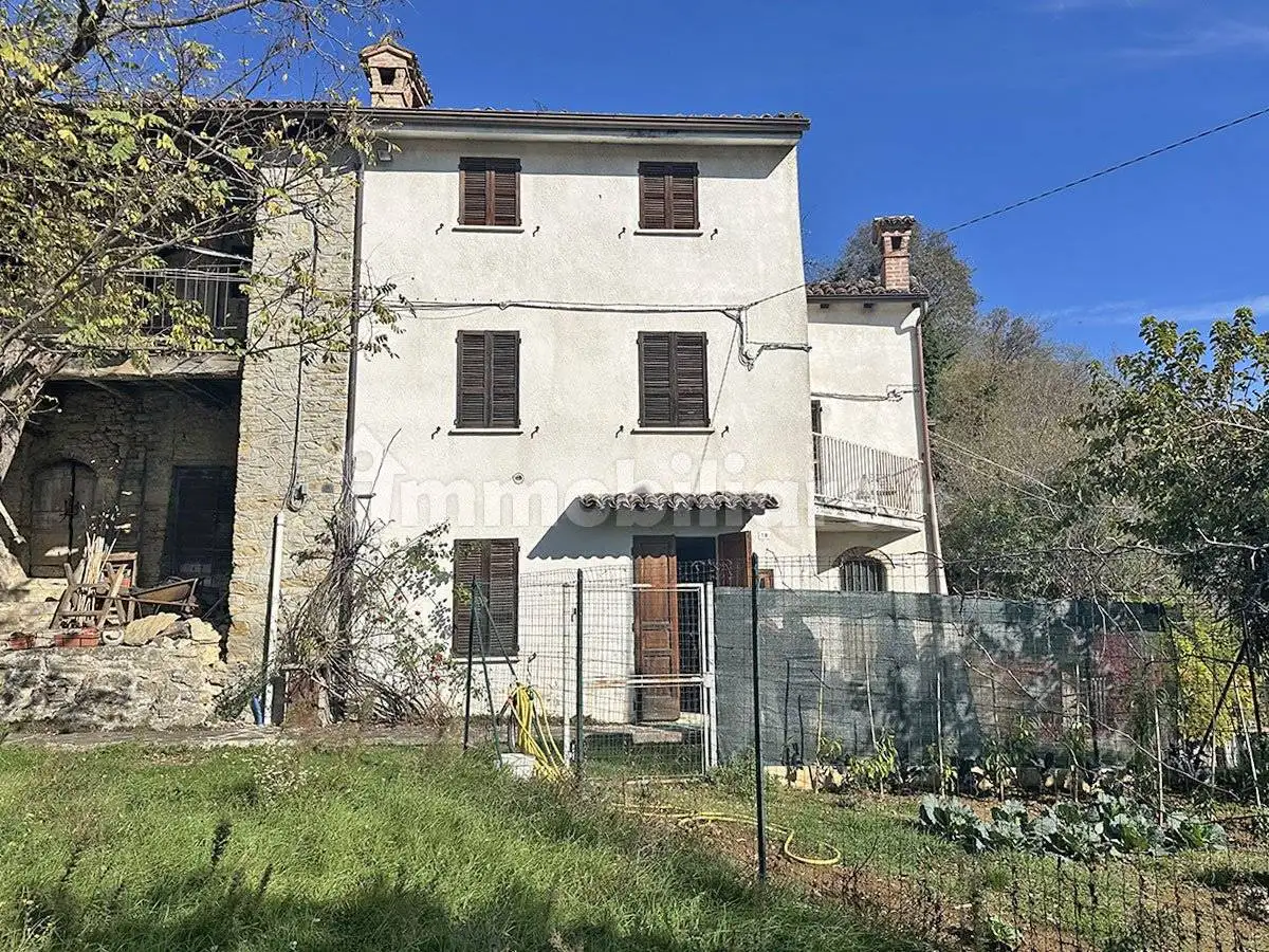 Rustico - Casale in vendita a Gropparello