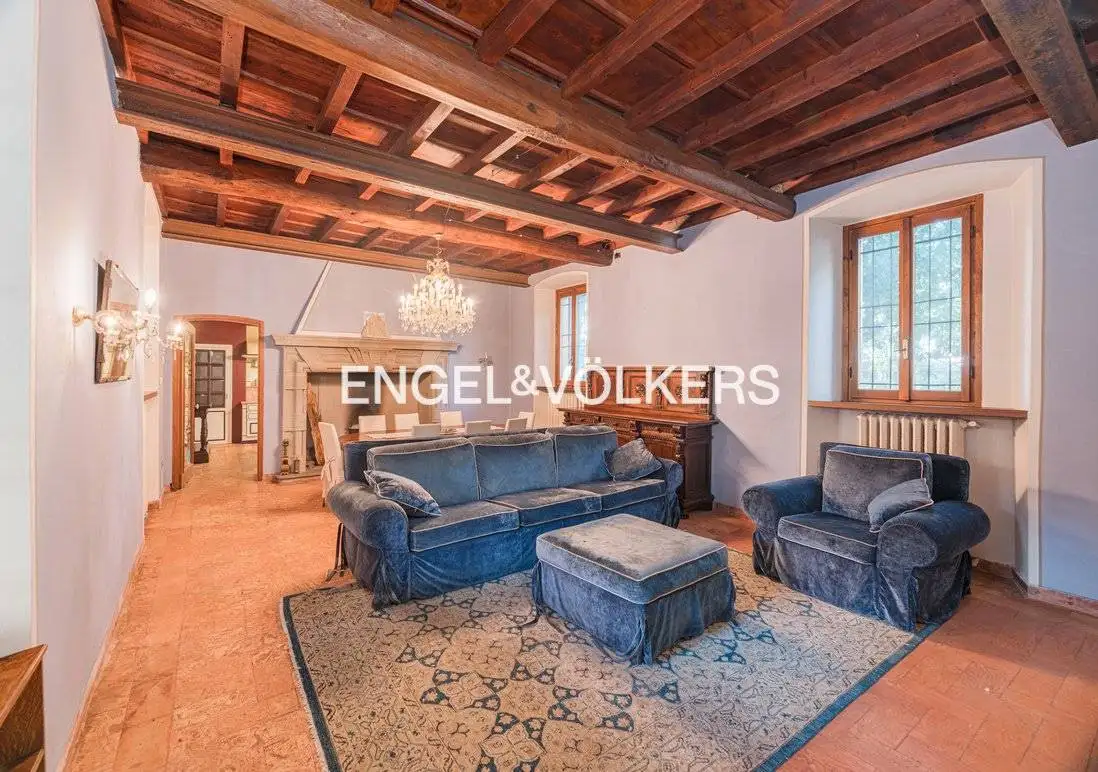 Appartamento in vendita a Carate Brianza