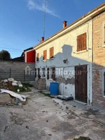 Casa indipendente in vendita a Ferrara