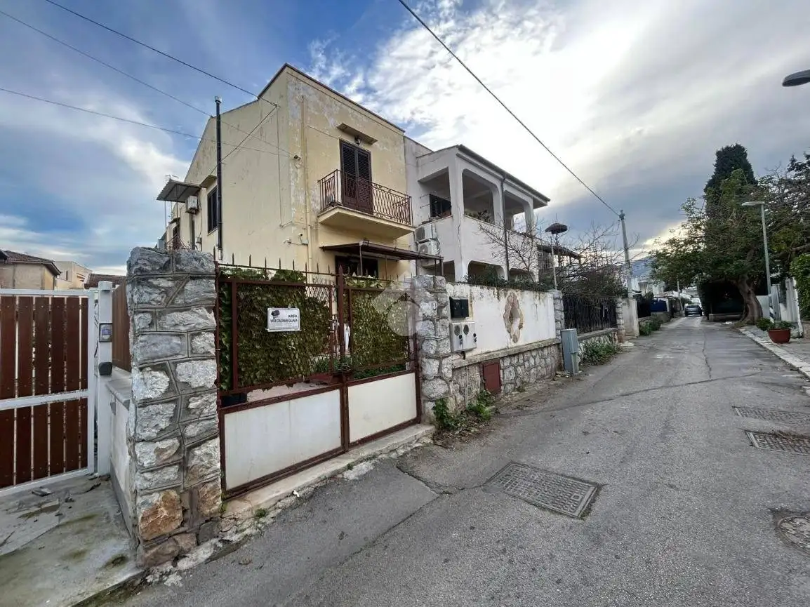 Appartamento in vendita a Palermo