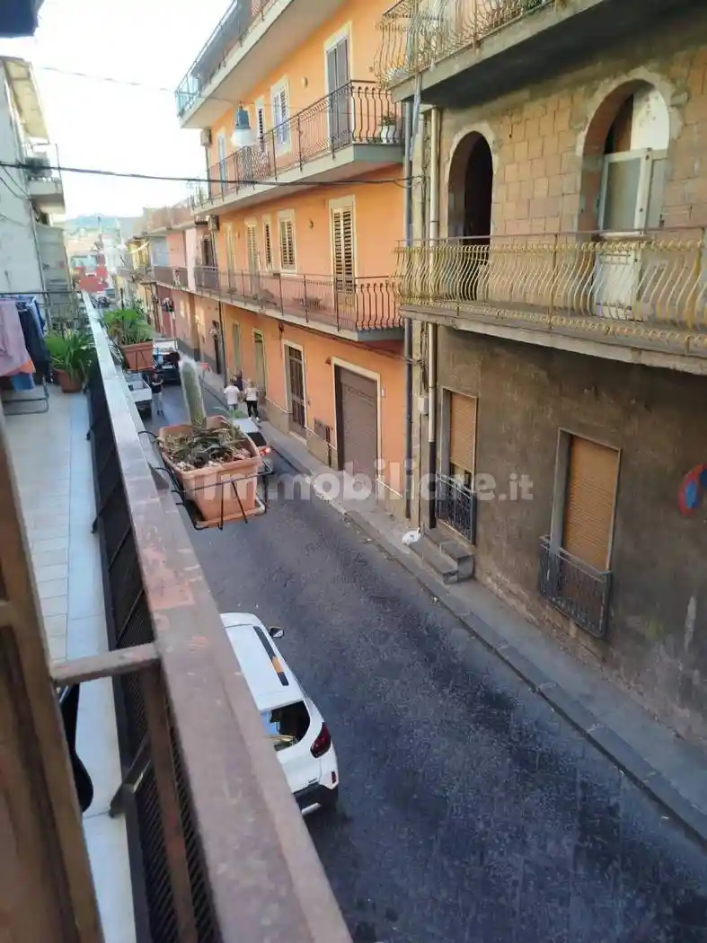 Appartamento in vendita a Aci Catena